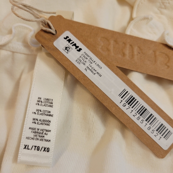 Skims Pointenelle Logo Crop Top - marble - Picture 12 of 12